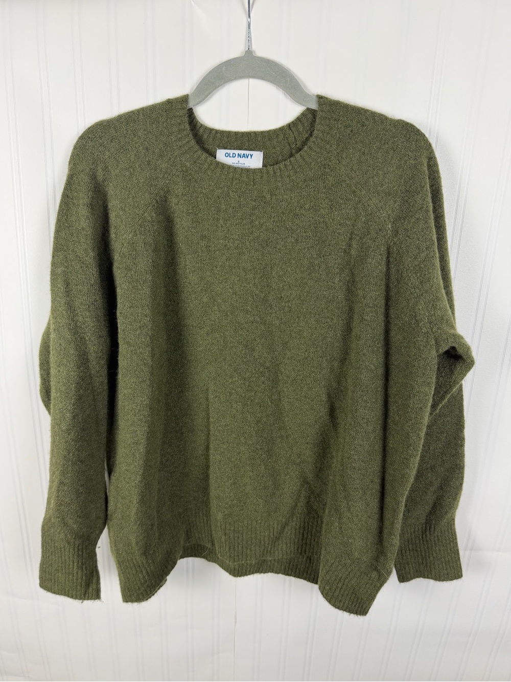 Old Navy Men's Olive Crewneck Sweater - Classic Knit